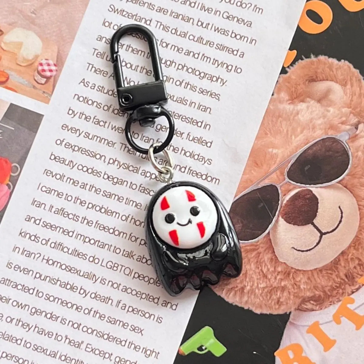 Cute Faceless Male Keychain - Funny Halloween Ghost